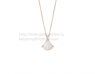 Replica Bvlgari Divas' Dream Necklace in Rose Gold with Mother of Pearl and Diamond