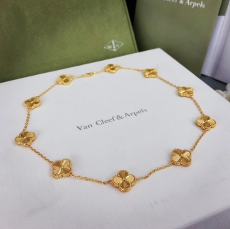 Van Cleef & Arpels Vintage Alhambra long necklace 10 Motifs Guilloch?? Yellow Gold